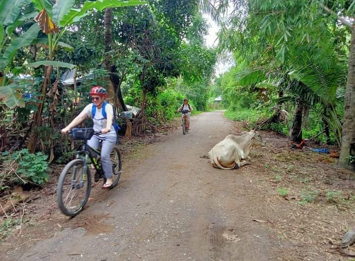 Phnom Penh Cycling To Sihanoukville 5 Days